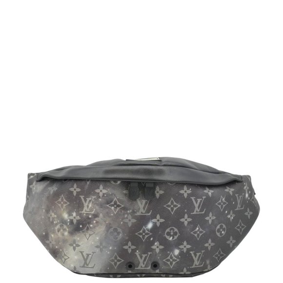 LOUIS VUITTON Discovery Monogram Galaxy Bumbag Black - Picture 1 of 13